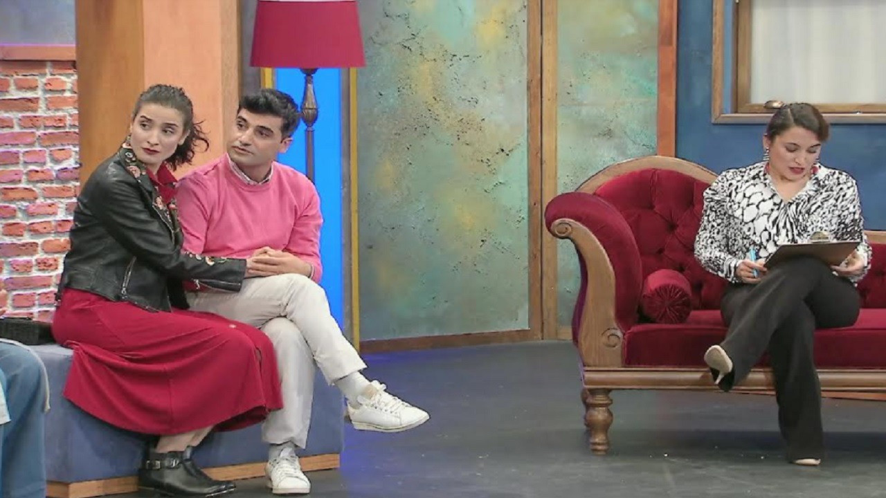 Çok Güzel Hareketler 2'de Çelişki Terapisi skeci