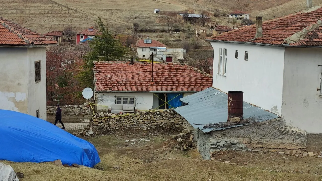 gaziantep teki baba vahsetinden sonra bu kez de anne vahseti yasandi yozgat ta fatma buyuk adli bir anne 1 aylik bebegini once bicakladi sonra sobaya atti bebek hayatini kaybetti