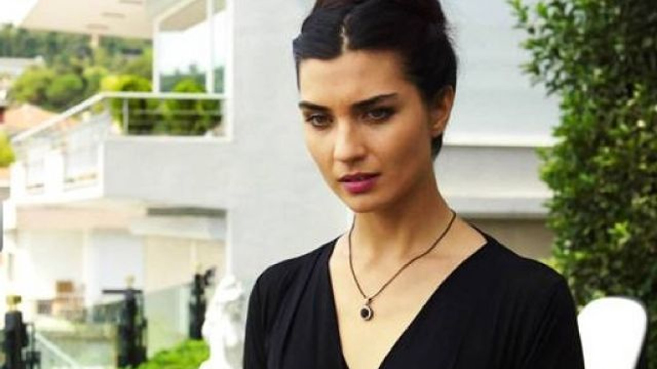 Tuba Büyüküstün ünlü yeni filminde