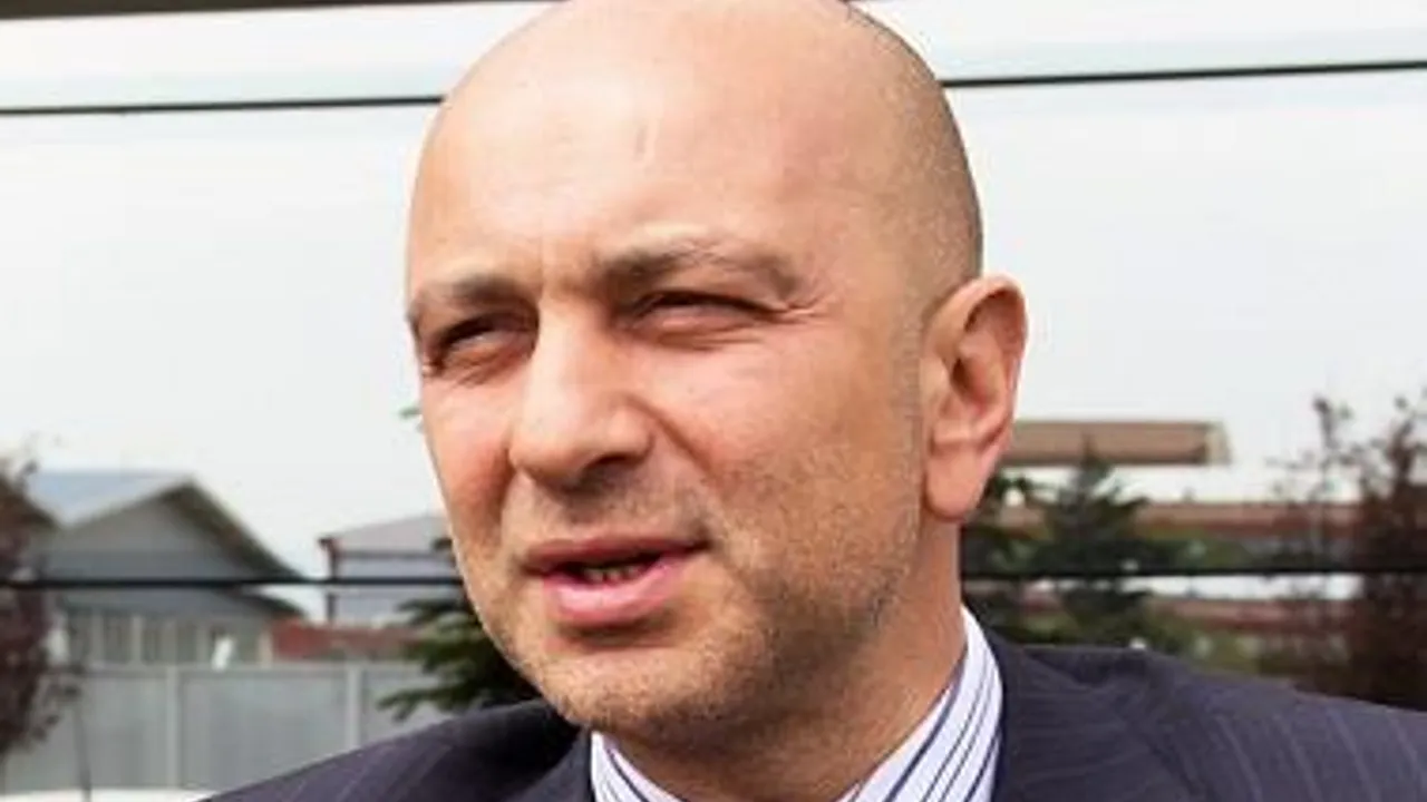 Ipek Medya Grubu Nun Sahibi Akin Ipek Medyadan Cikacak Mi