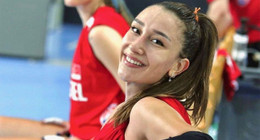 A Milli Kadın Voleybol ve Eczacıbaşı'nın başarılı ismi Hande Baladın sevgilisi Semih Say'la poz verdi