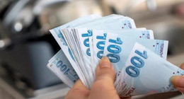 Asgari ücrete yüzde 50 zam kararı alındı. Temmuz ayında 'kıyamet kopar' uyarısı yapan ve hükümete seslenen Hak-İş Genel Başkanı Mahmut Arslan'dan asgari ücret rakamı için öneri geldi
