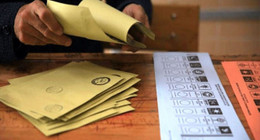 CHP ile AK Parti arasında 2 puan kaldı. Temmuz ayında yapılan anket sonuçları açıklandı: MAK Danışmanlık sonuçlarına göre iki ittifak arasında 13 puanlık fark var İşte Temmuz ayı seçim anketi sonuçları