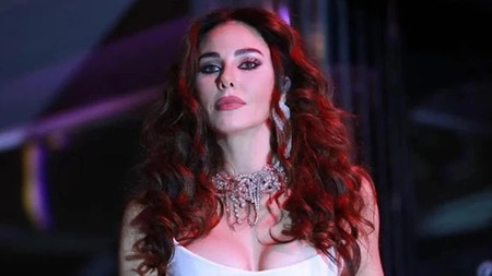 Defne Samyeli Çin’de güzellik araştırmalarına katılıyor! Bilim dünyasının dikkatini çekti