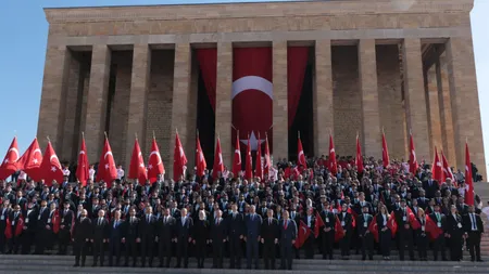 81 ilden gelen gençler, Ata'nın huzuruna çıktı
