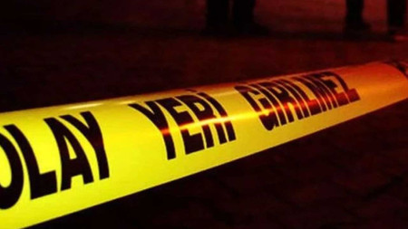 Babasını öldürdü, annesini yaraladı! 14 yaşındaki çocuk dehşet saçtı