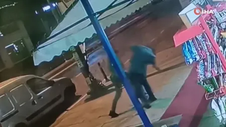 Trafikte tartıştı, yumrukladı, kalp masajı yaptı: O anlar kamerada
