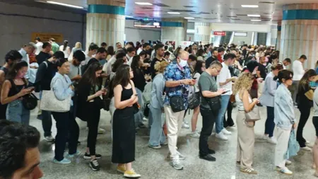 Yenikapı-Hacıosman metrosunda arıza! Kalabalık oluştu