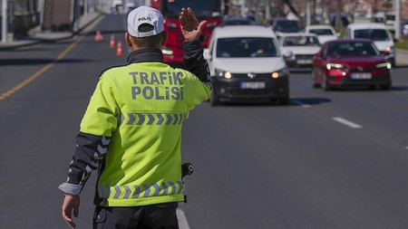 İstanbul'da bazı yollar miting nedeniyle trafiğe kapalı olacak! Planı olanlar dikkat