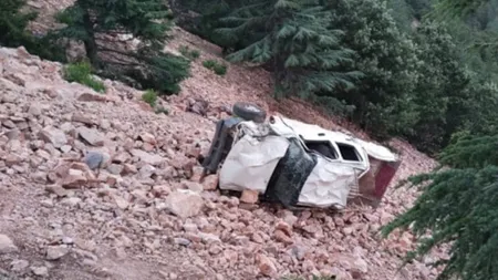 Korkunç kaza! Araç uçuruma devrildi: 3 ölü, 1 yaralı