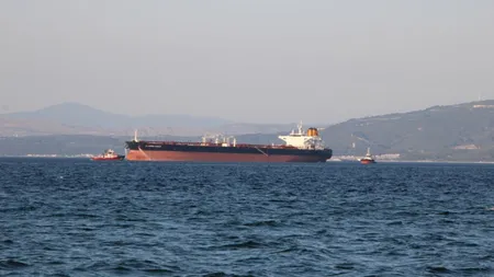 Çanakkale Boğazı'nda gemi arızası. Çift yönlü olarak trafiğe kapatıldı