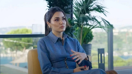 Hande Erçel yıllar sonra ağlayarak itiraf etti: Başa çıkabildim mi bilmiyorum