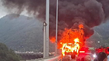 Yolcu otobüsü alev alev yandı!