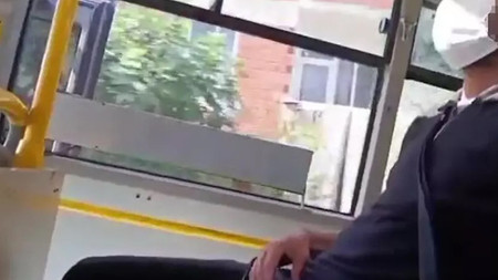 Kocaeli’de otobüste iğrenç olay! O anlar cep telefonuna kaydedildi