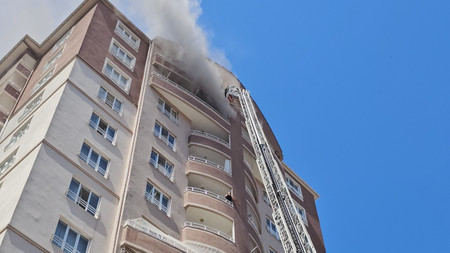 Kayseri'de can pazarı! Vatandaşlar balkona çıktı