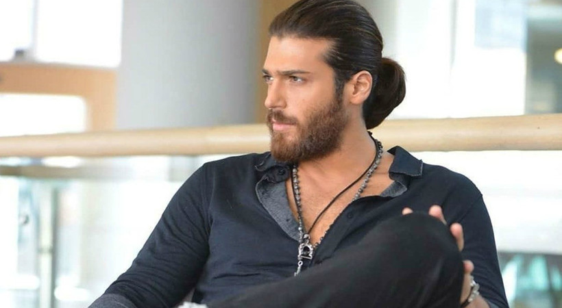 Asu Maro Can Yaman'ı yazdı: Sokakta adamın biri size 'göstermek' istese...