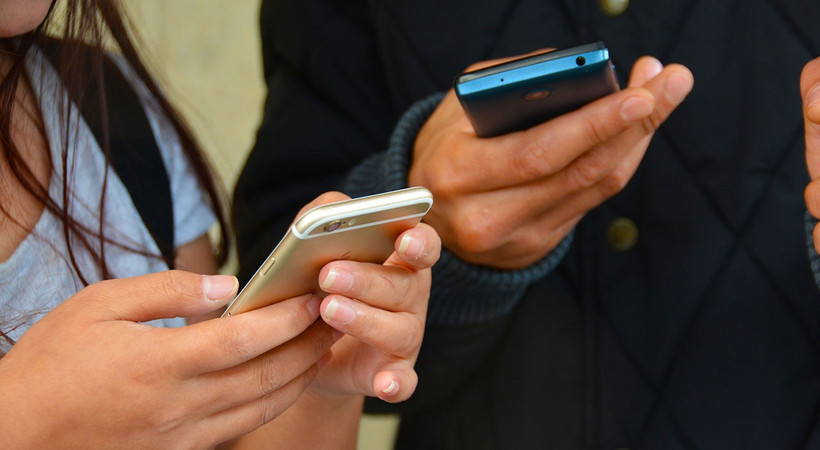 BTK, 5'i cep, 6'sı telsiz olmak üzere 11 telefonun satışını yasakladı