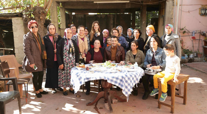 Ramo'nun mahallesindeki kadınlarla buluştu!