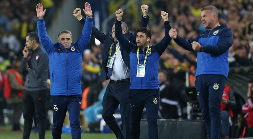 Fenerbahçe Teknik Direktörü Ersun Yanal'dan istifa sinyali