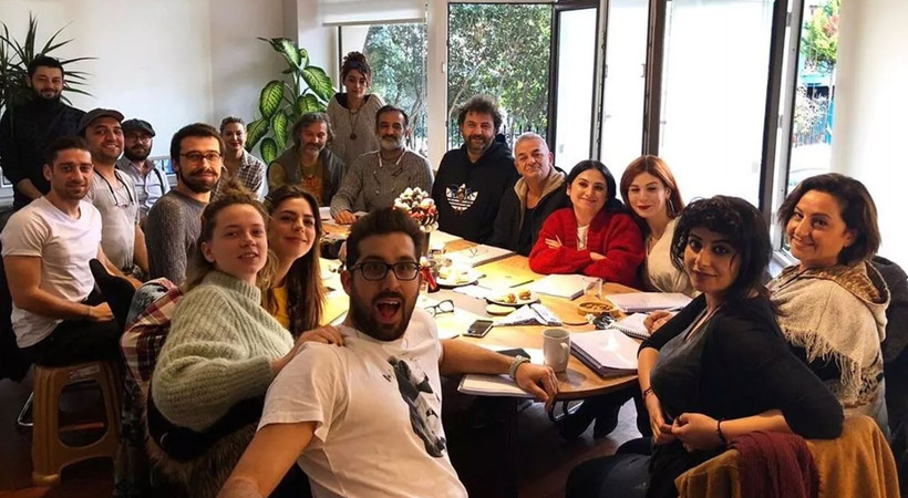 Asuman Dabak Tutunamayanlar dizisine katıldı