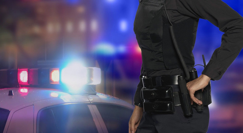 Polis arabasında seks skandalı