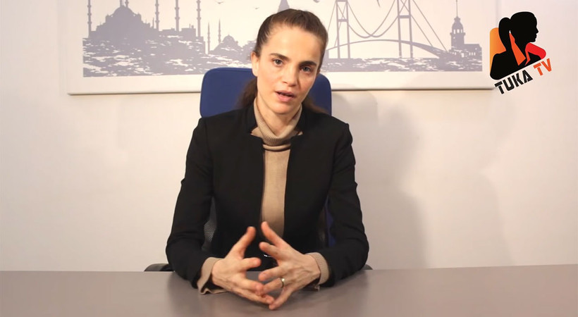 Tuğçe Kazaz'dan Atatürk'e hakaret