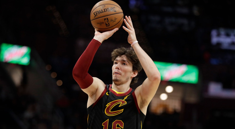 Cedi Osman'dan Elazığ'a destek