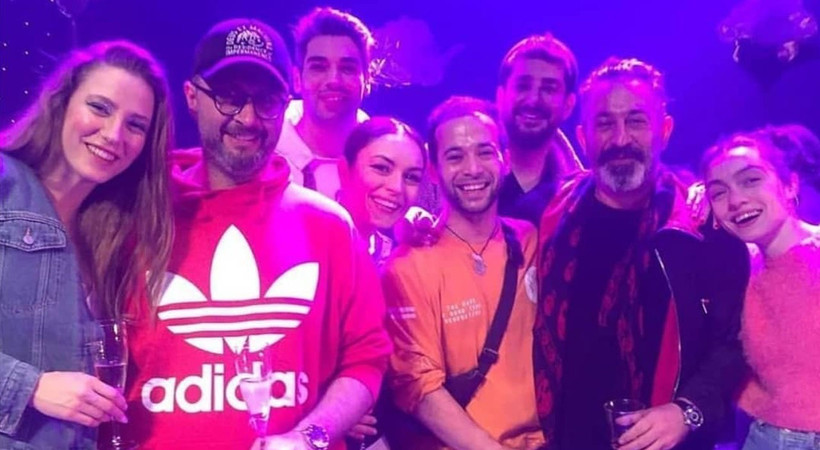 Cem Yılmaz ile Serenay Sarıkaya ilk kez birlikte görüntü verdi