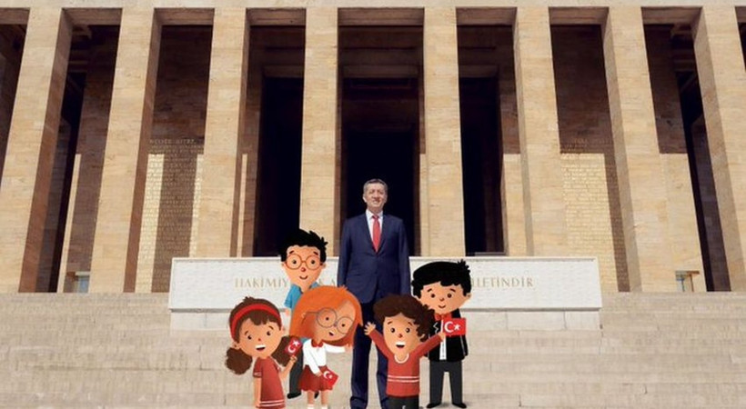 Sosyal medya hesabını çocuklara bıraktı!
