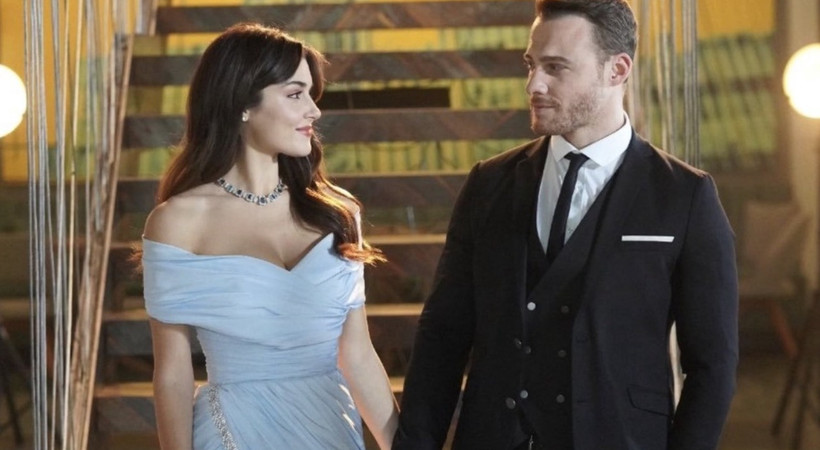 FOX'un yeni dizisi Sen Çal Kapımı'nın afişi yayınlandı!