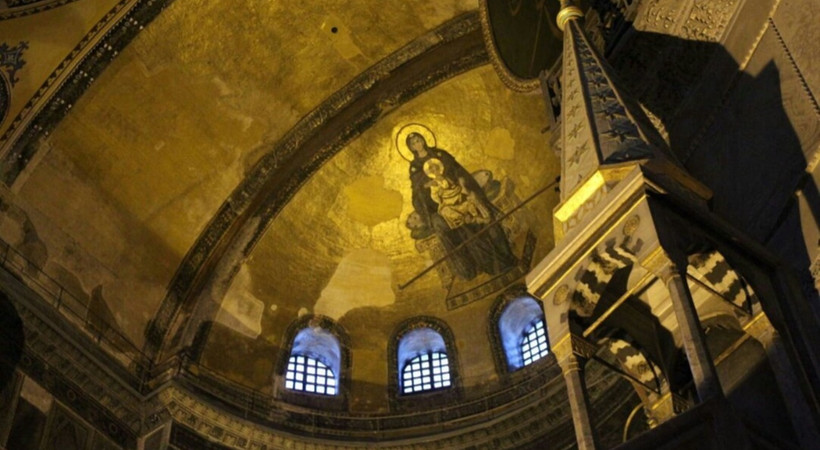 Kritik soru cevap buldu! Ayasofya'da mozaik ve fresklere ne olacak?