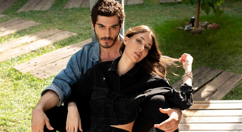 Burak Deniz ve Dilan Çiçek Deniz ‘Yarım Kalan Aşk’ hikayelerini konuştular!