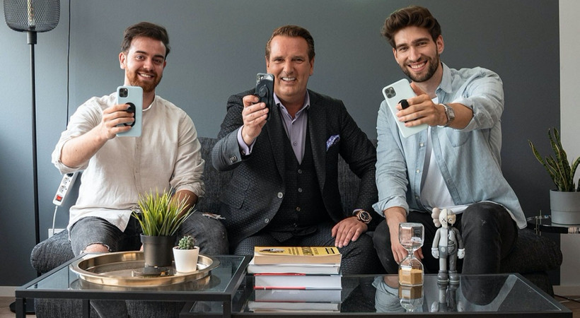 Yeni telefon tutunma model tasarımında Türk ve Alman imzası bir arada!