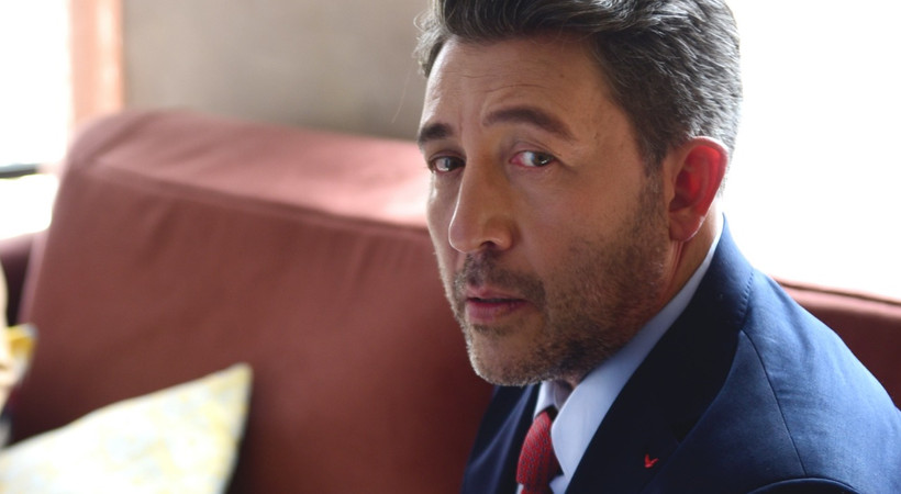 Emre Kınay, Kırmızı Oda'daki karakterini anlattı: Geçmişte yaşadıklarımız geleceğimizi etkiliyor