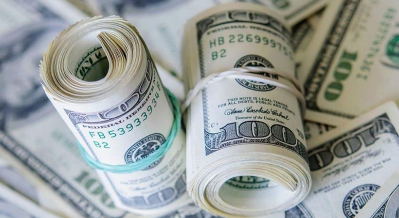 Haftaya rekorla başladı… Dolar 8 lirayı geçti!