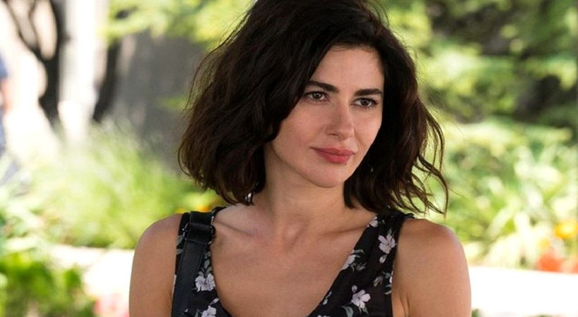Nesrin Cavadzade okulun ilk gününe götürdü