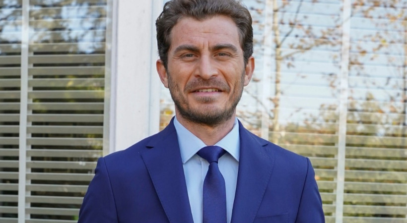 Sadakatsiz dizisinin Mert'i Eren Vurdem: Kötü adamı oynarken küfür yiyorsan olmuş demektir