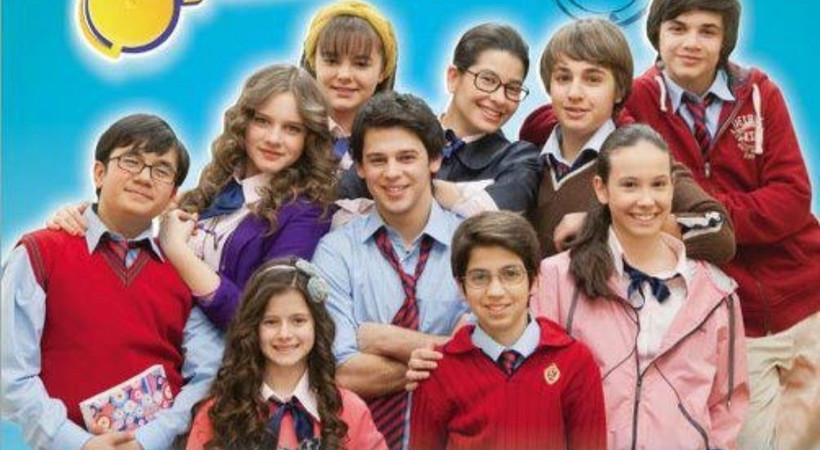 Miray Daner'in de rol aldığı Zil Çalınca, yeniden Disney Channel'da!