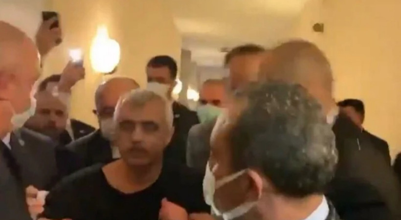 HDP'li Ömer Faruk Gergerlioğlu abdest alırken TBMM’de gözaltına alındı!