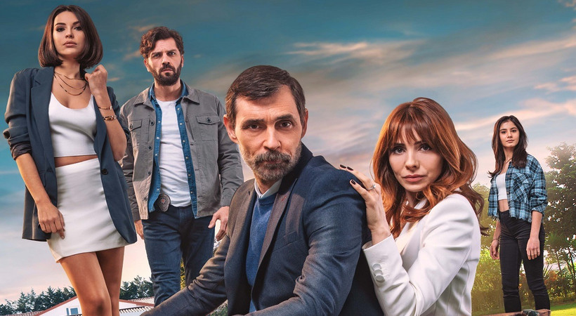 Kağıt Ev dizisinin afişi yayınlandı