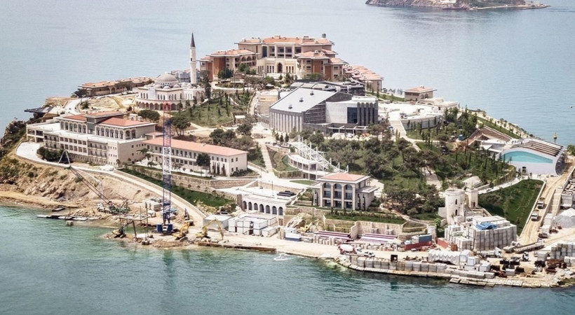 Yassıada'daki otelin geceliği dudak uçuklattı