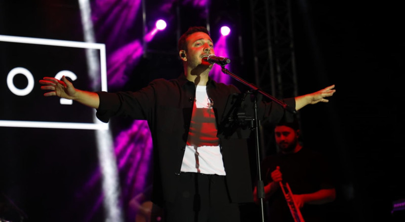 Oğuzhan Koç konserinde sürpriz evlilik teklifi