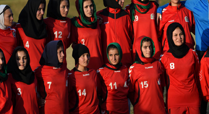 Afganistan kadın futbol takımı, ülkeyi terk ederek Pakistan'a gitti