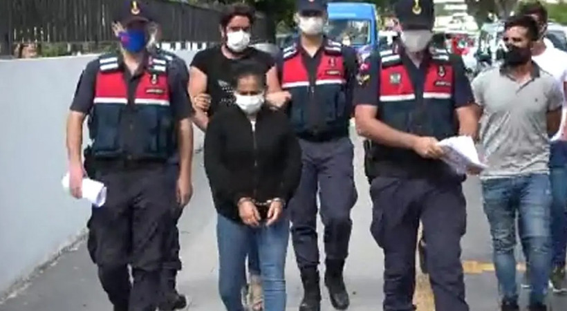 Antalya'da 20 adet silahı satmaya çalışırken yakalanan kadından ilginç savunma: Kızımı evlendirecektim