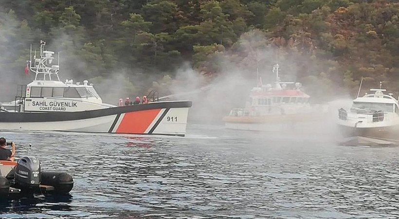 Fethiye'de korkutan olay! Lüks yata yıldırım düştü