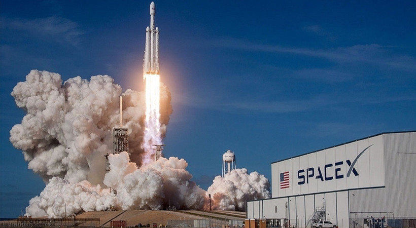 Spacex'in 4 yolculu astronotsuz uzay yolculuğu başladı