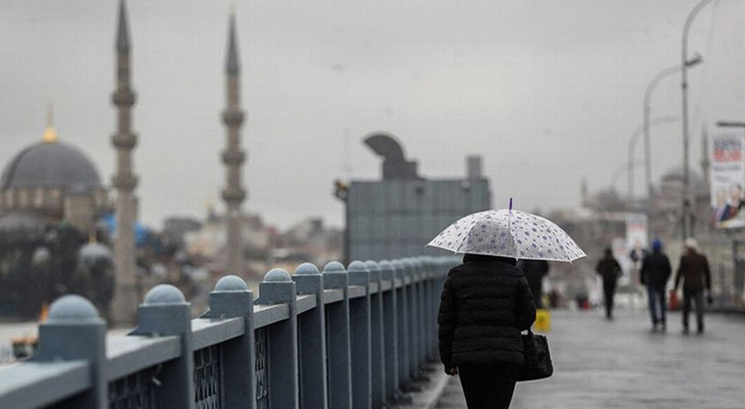 Dikkat! Meteoroloji uyardı. İstanbul'da montlarınızı hazırlayın, Karadeniz için sel uyarısı yapıldı