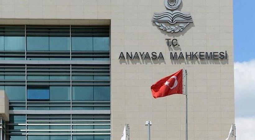 Trans birey, 20 yıl süren hukuk mücadelesini kazandı: Ameliyat olmadan isim değişikliğine AYM son noktayı koydu