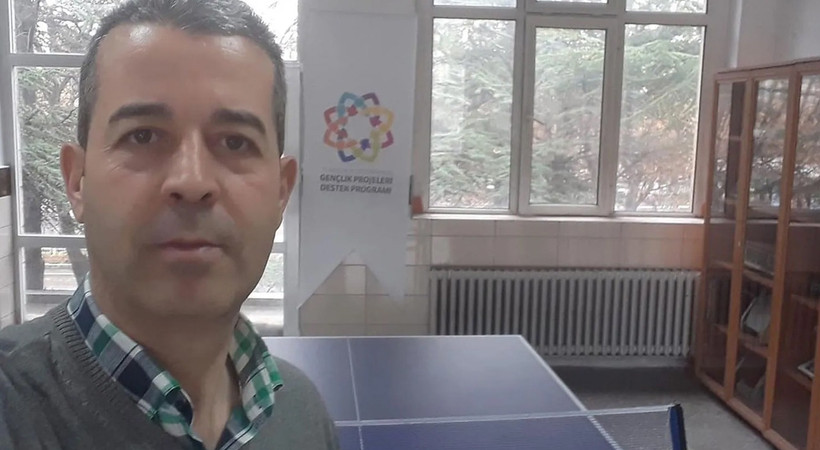 Aşı yaptırmayan öğretmen koronavirüs nedeniyle hayatını kaybetti