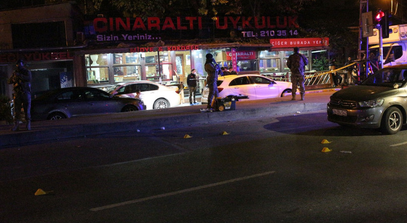 İstanbul'da hareketli gece... Beyoğlu'nda silahlı saldırı